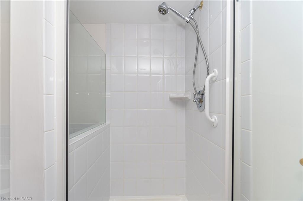 204-77 Governors Road Property Photo 20