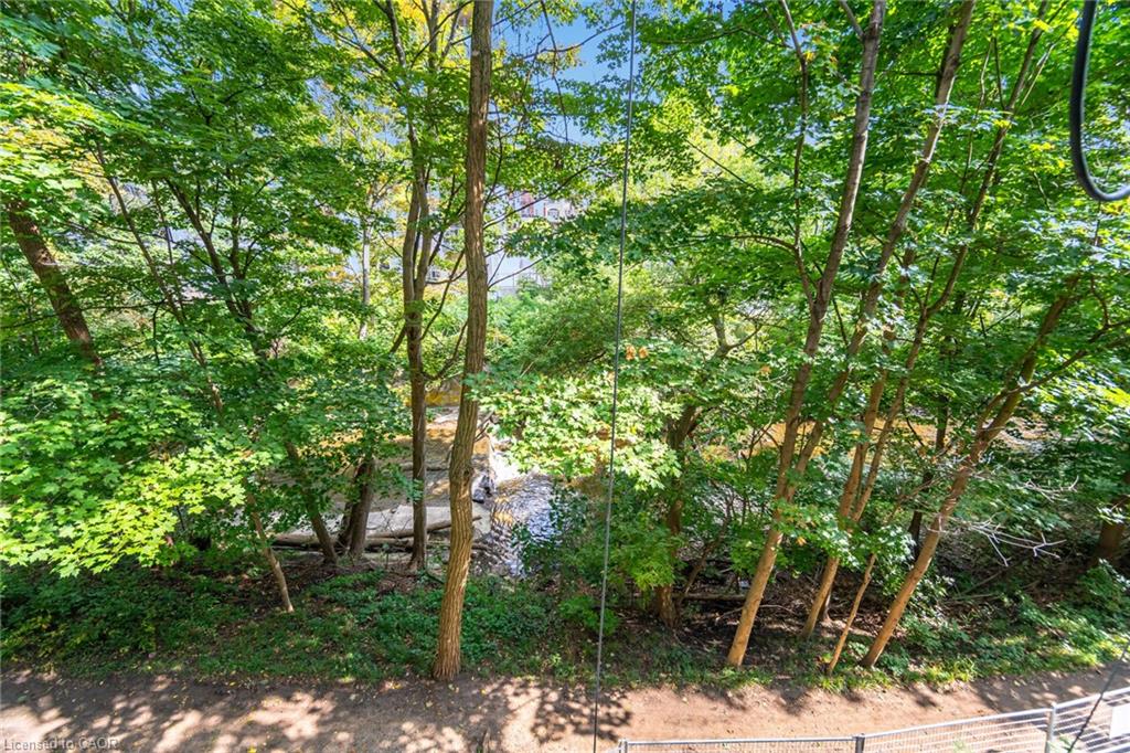 204-77 Governors Road Property Photo 29