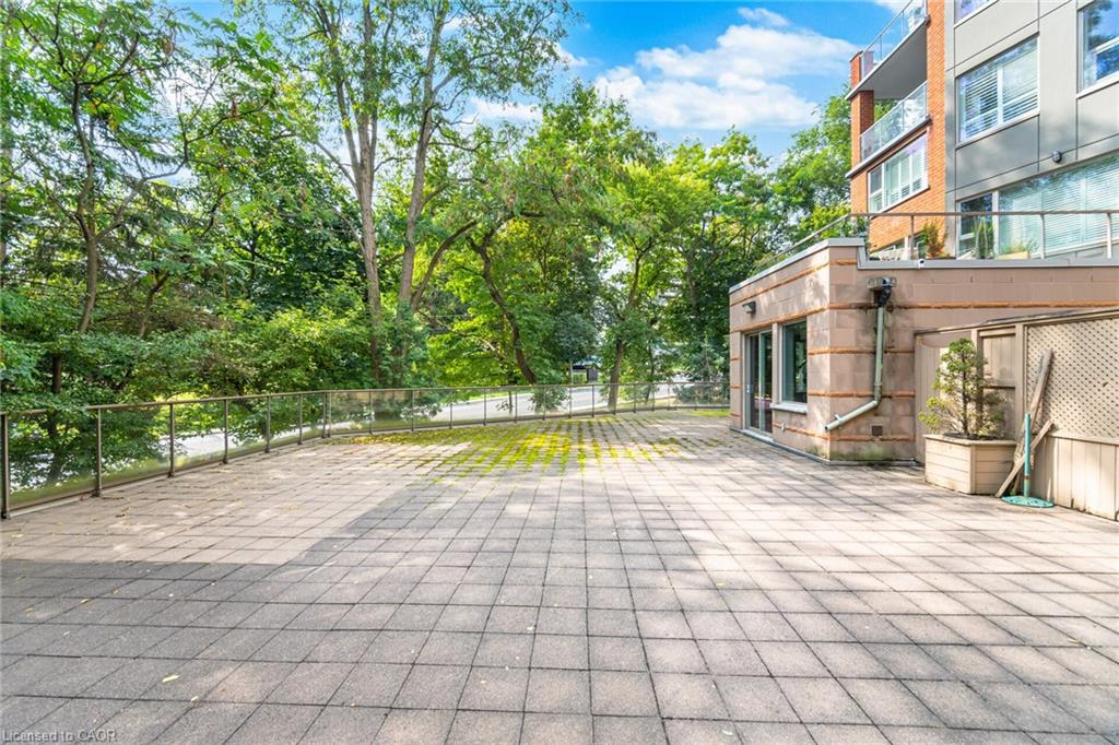 204-77 Governors Road Property Photo 39