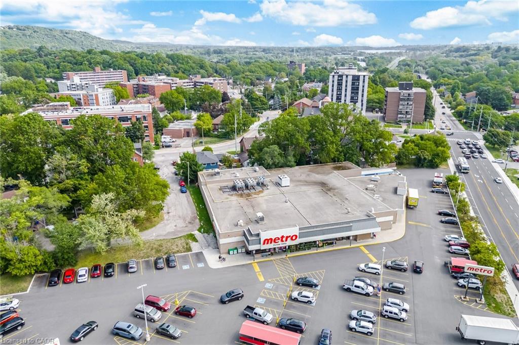 204-77 Governors Road Property Photo 49