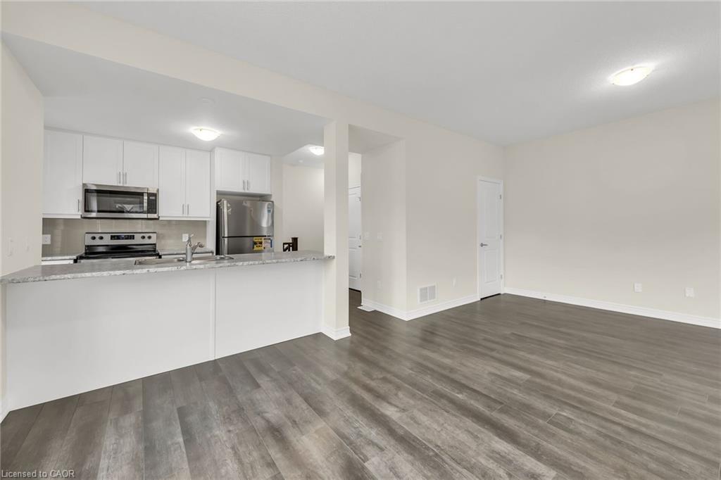 32-19 Picardy Drive Property Photo 4