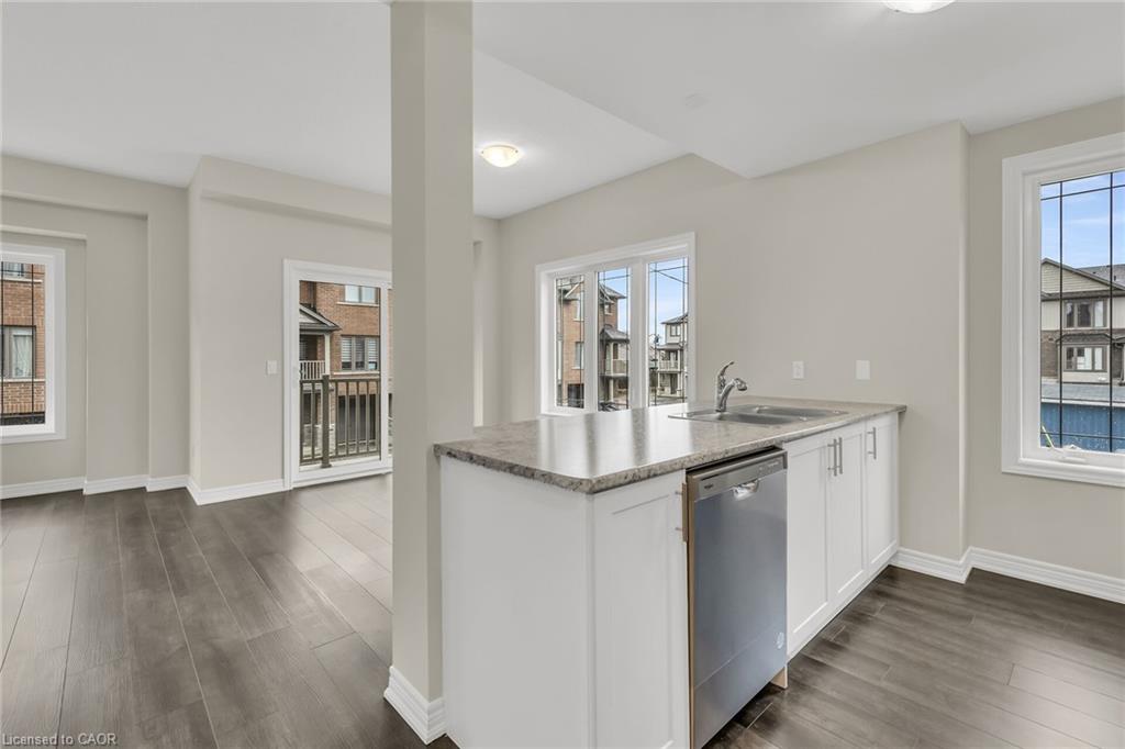 32-19 Picardy Drive Property Photo 8