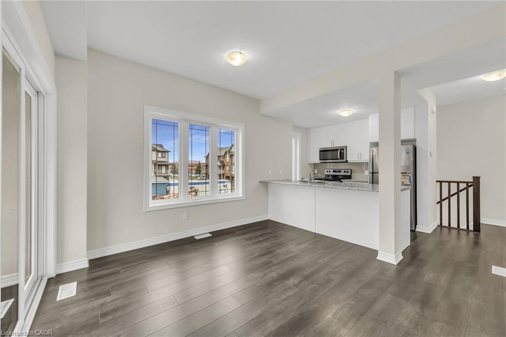 32-19 Picardy Drive Property Photo 12