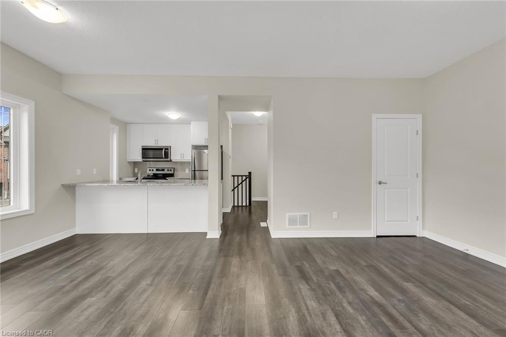 32-19 Picardy Drive Property Photo 13