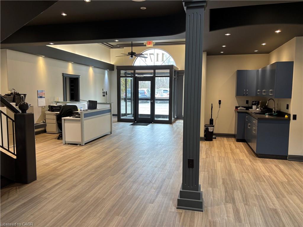 1177 King Road Property Photo 3