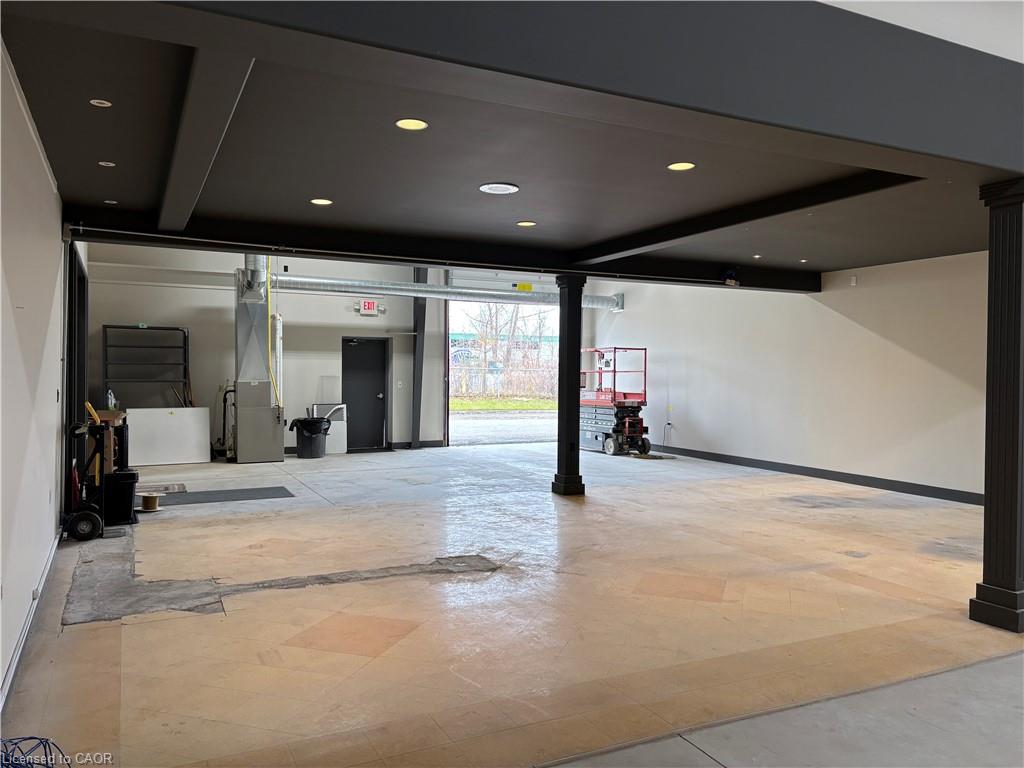 1177 King Road Property Photo 4