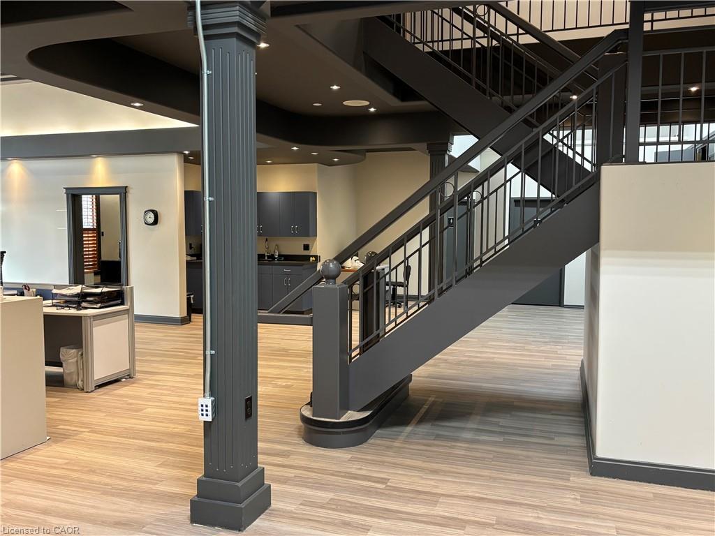 1177 King Road Property Photo 6