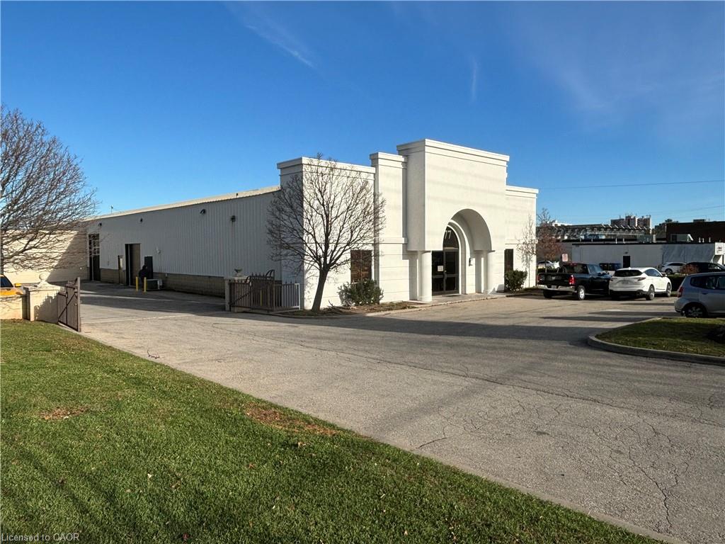 1177 King Road Property Photo 1