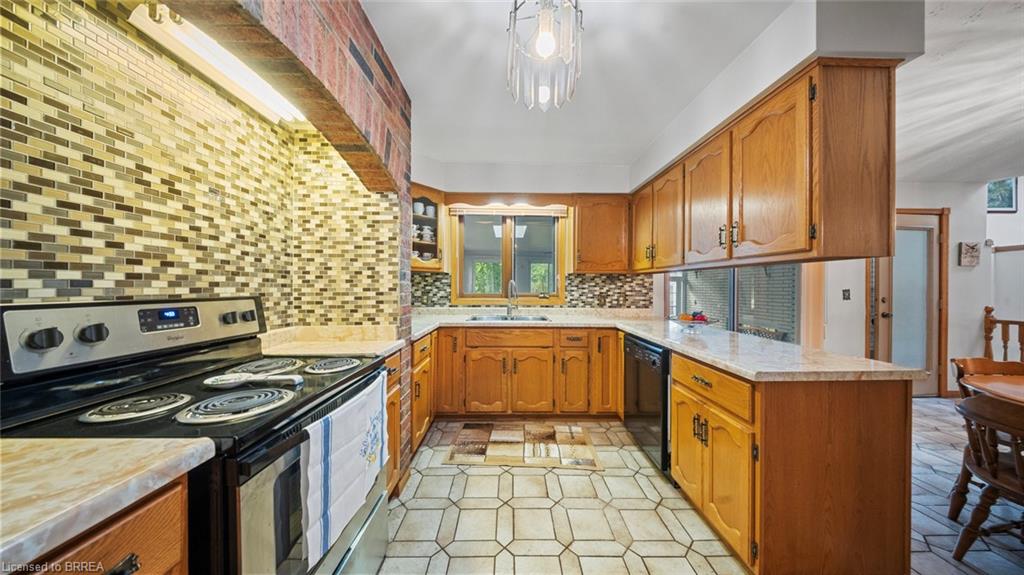 90 North Park Street Property Photo 20