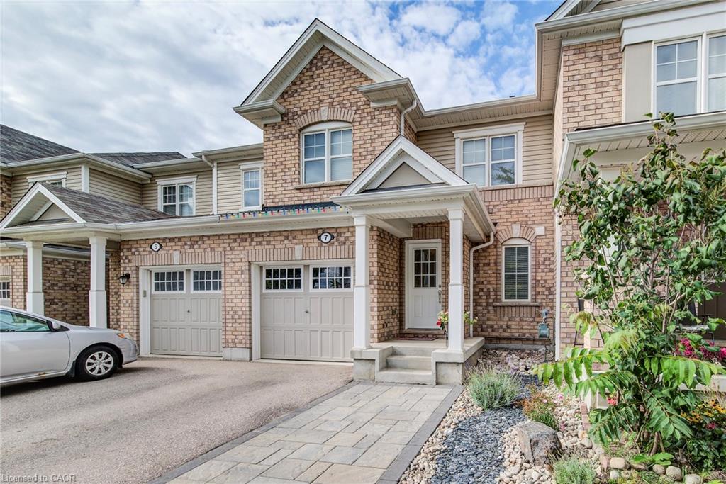 7 Stratus Street Property Photo 3