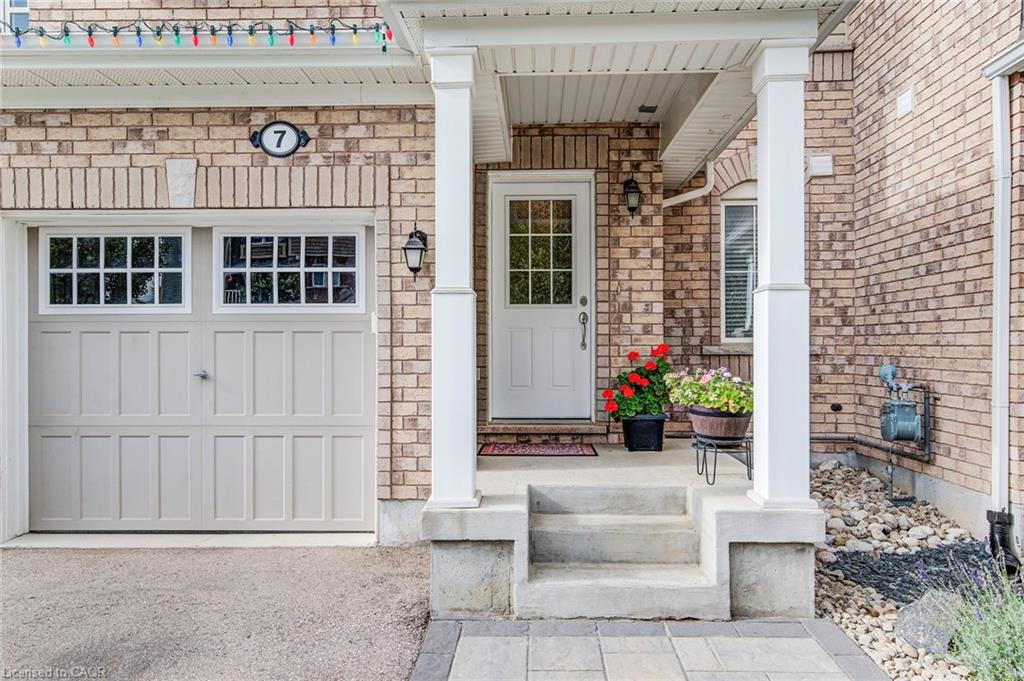 7 Stratus Street Property Photo 4