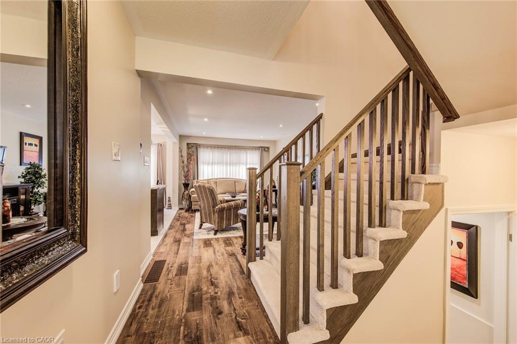 7 Stratus Street Property Photo 8