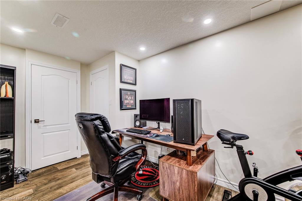 7 Stratus Street Property Photo 33