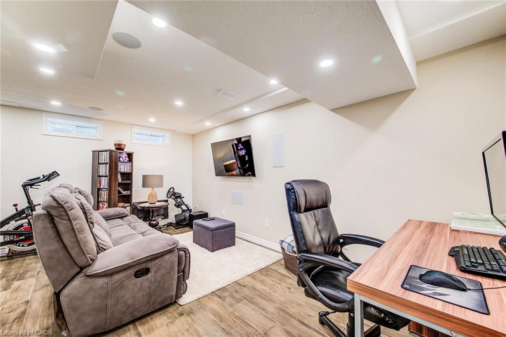 7 Stratus Street Property Photo 35