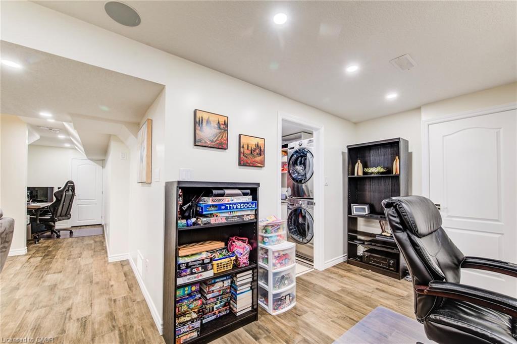 7 Stratus Street Property Photo 36