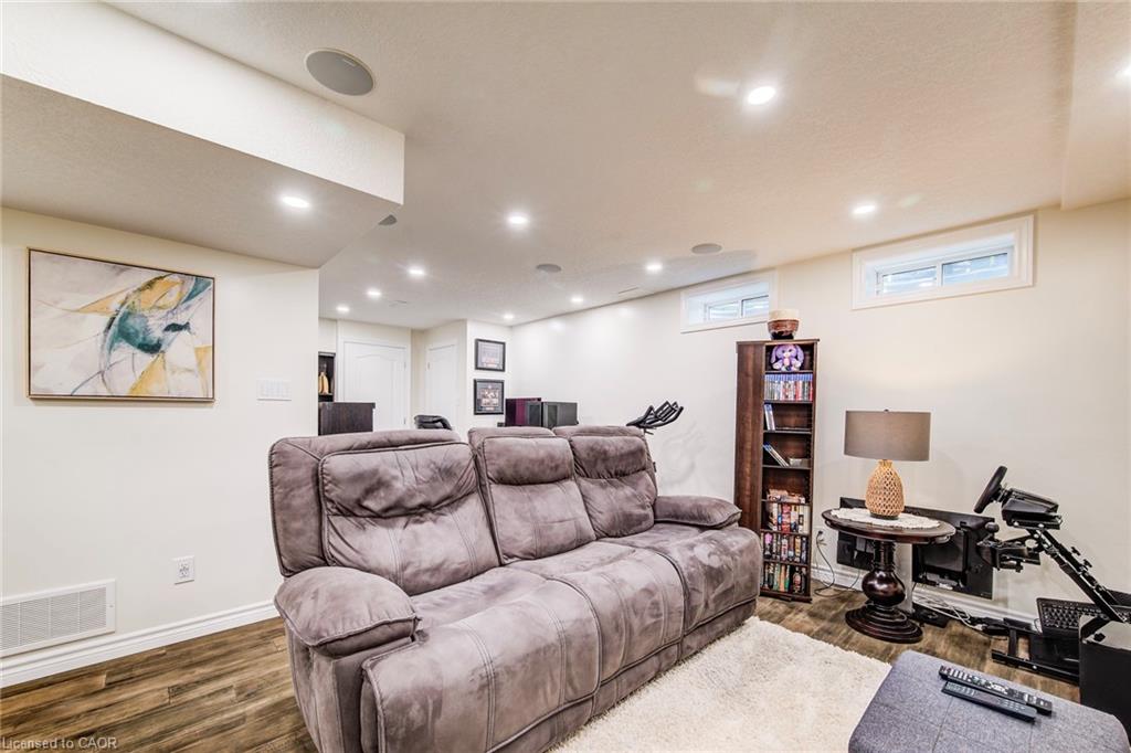 7 Stratus Street Property Photo 39