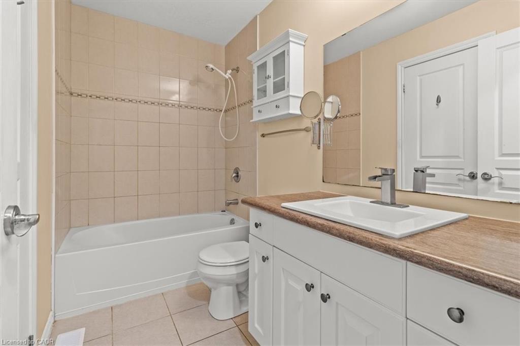 63-80 Willow Street Property Photo 19