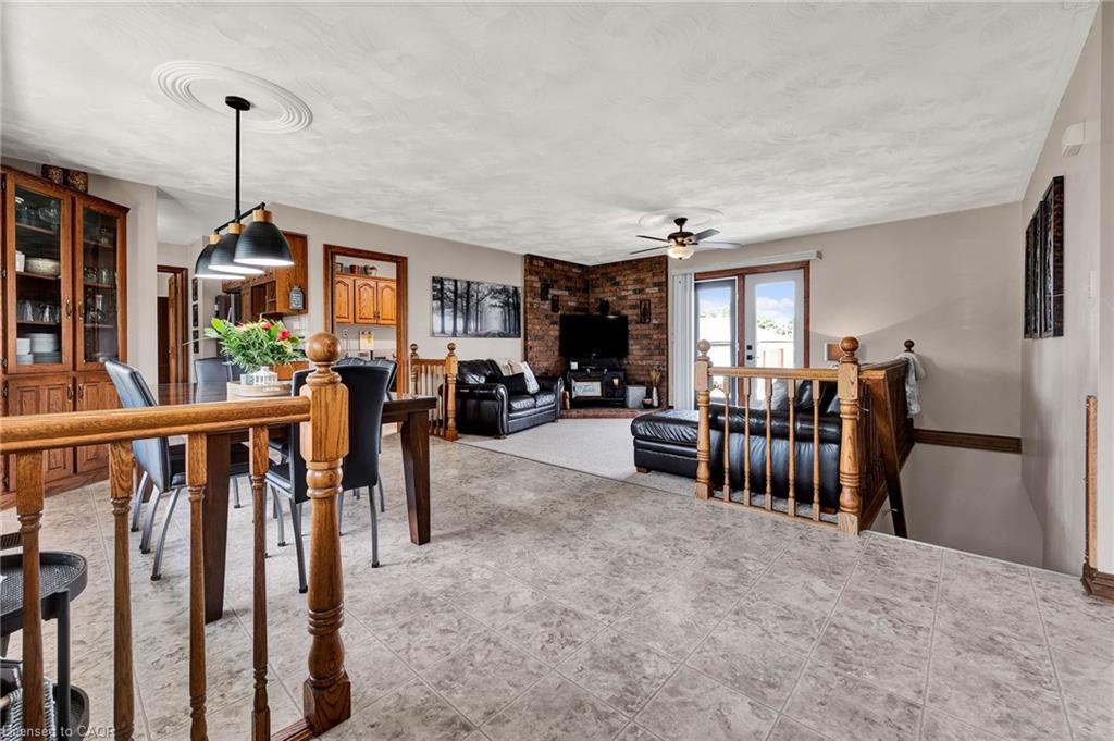 1 Shantz Place Property Photo 8