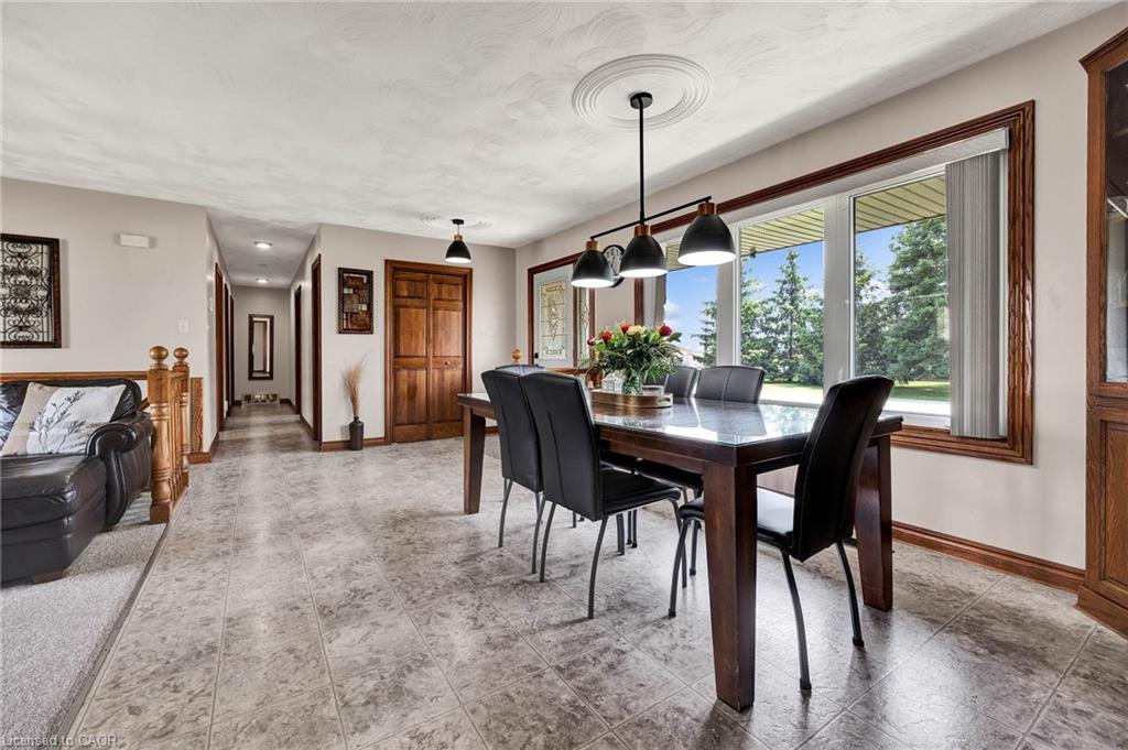 1 Shantz Place Property Photo 9