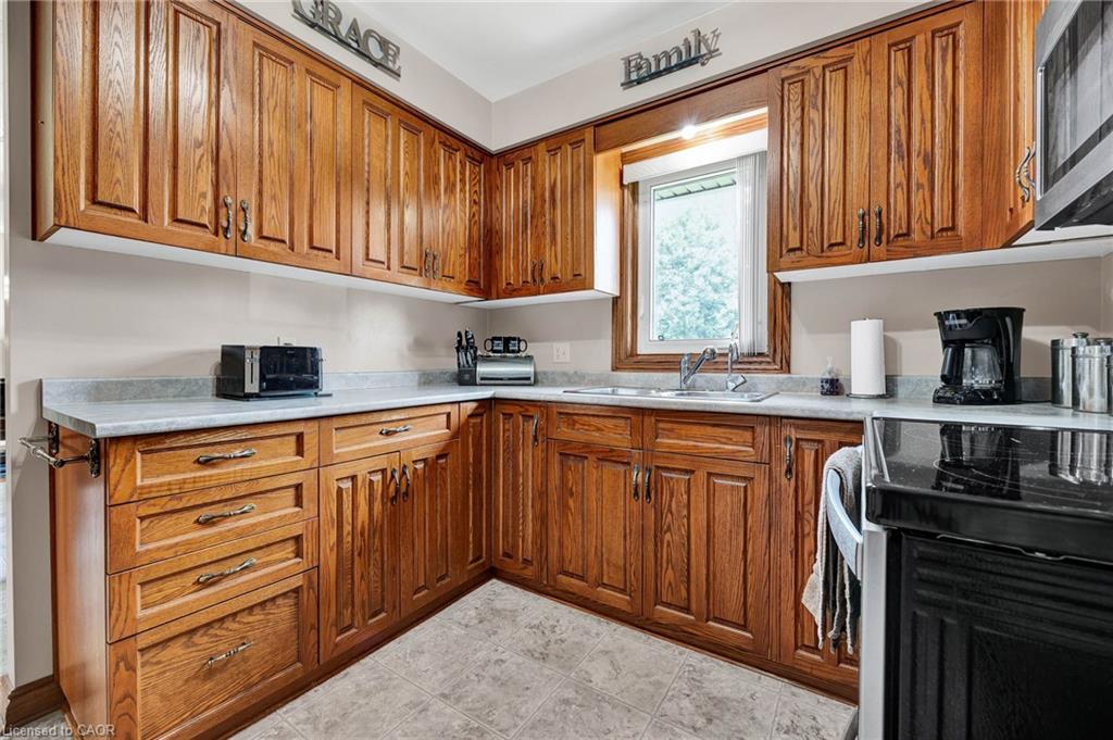 1 Shantz Place Property Photo 13