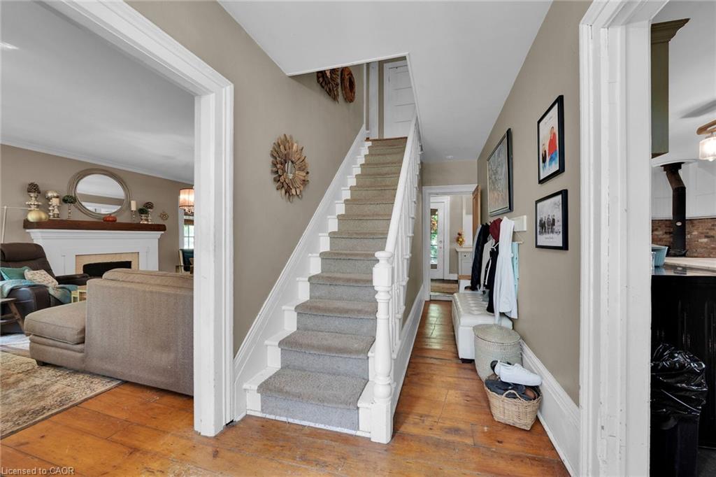 655 Townline Road W Property Photo 8