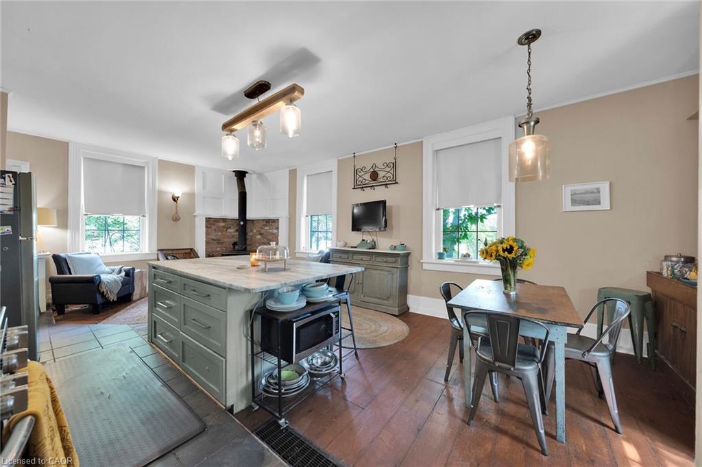 655 Townline Road W Property Photo 9