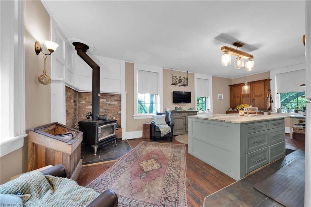 655 Townline Road W Property Photo 13