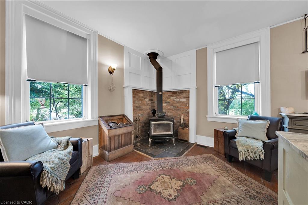 655 Townline Road W Property Photo 14