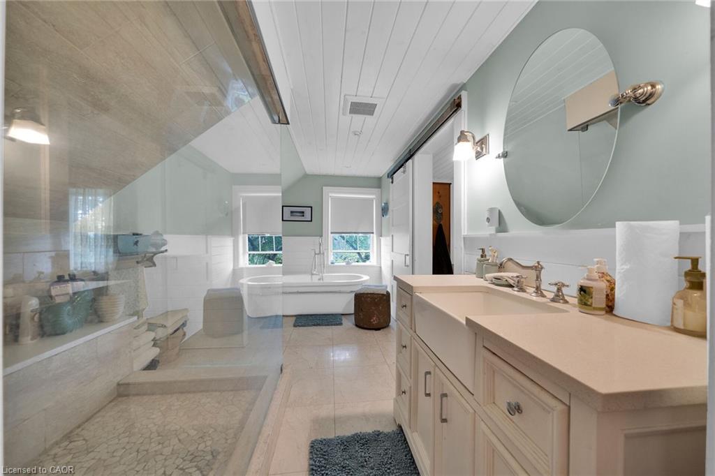 655 Townline Road W Property Photo 29