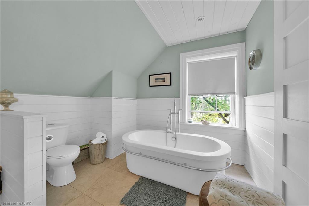 655 Townline Road W Property Photo 30