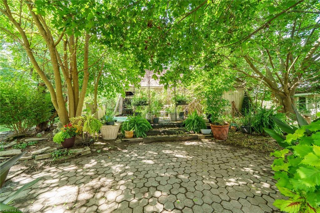 655 Townline Road W Property Photo 43