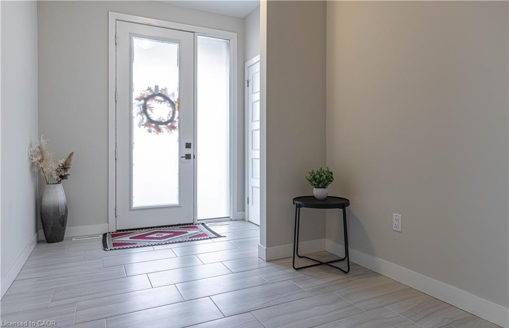 152-925 Manhattan Way Property Photo 5