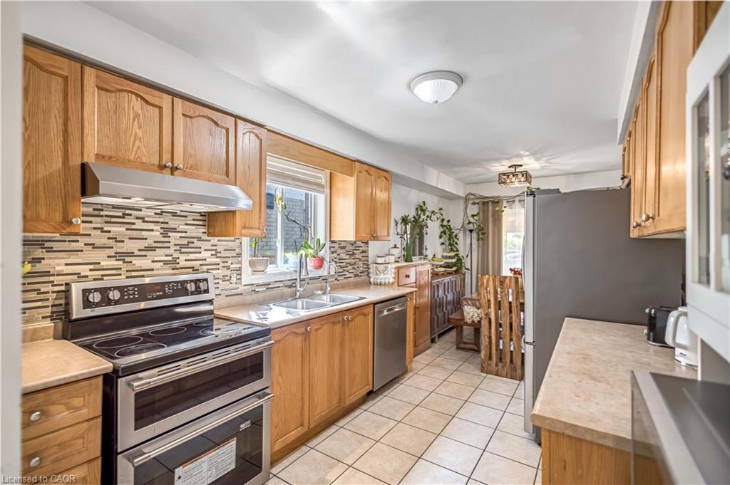 16 Jessica Street Property Photo 9