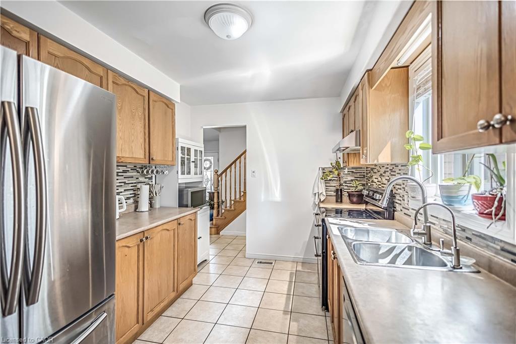 16 Jessica Street Property Photo 10