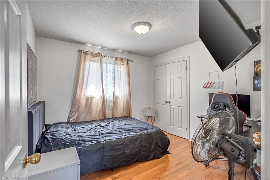 16 Jessica Street Property Photo 26