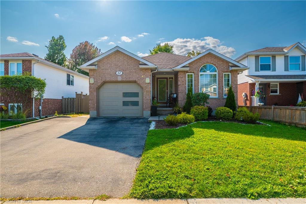 52 Dawn Crescent Property Photo 2