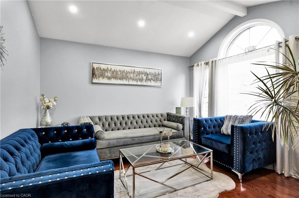 52 Dawn Crescent Property Photo 7