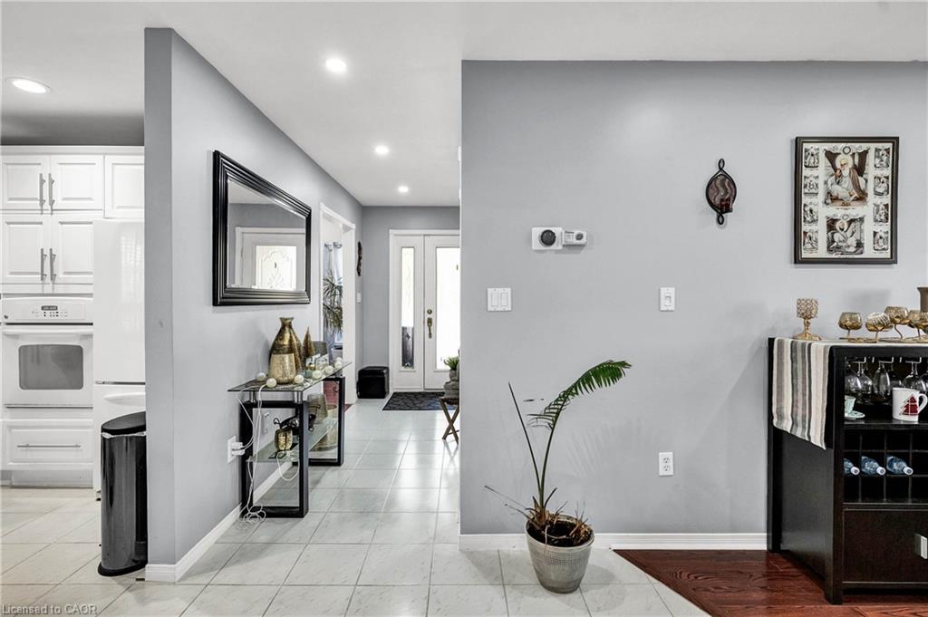 52 Dawn Crescent Property Photo 9