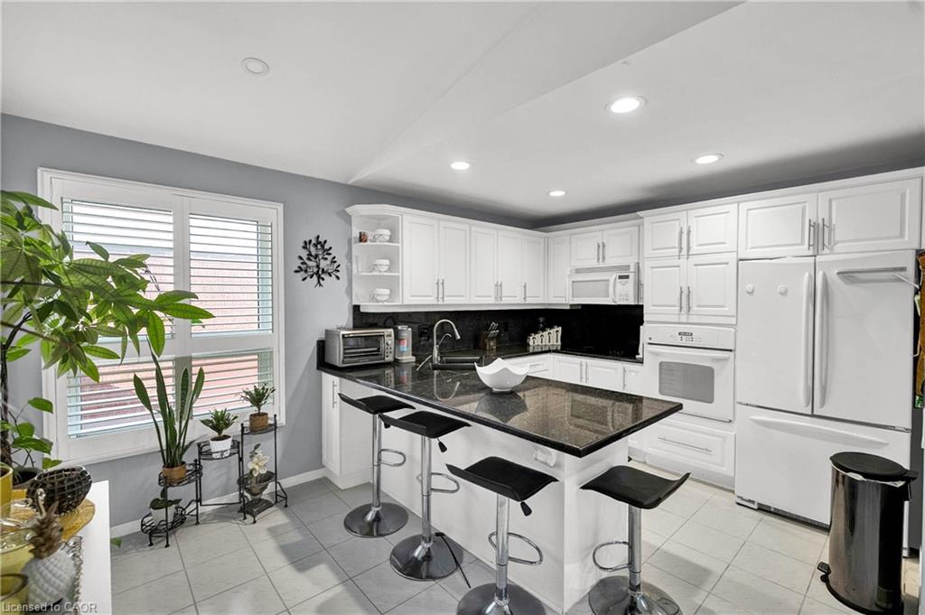 52 Dawn Crescent Property Photo 13