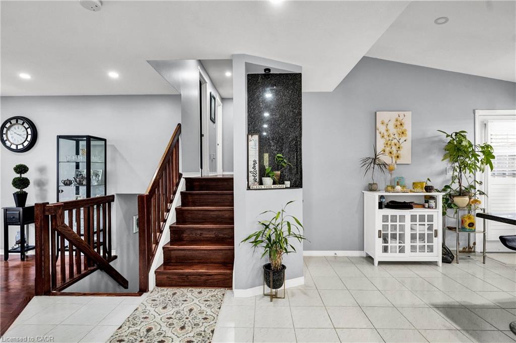 52 Dawn Crescent Property Photo 17