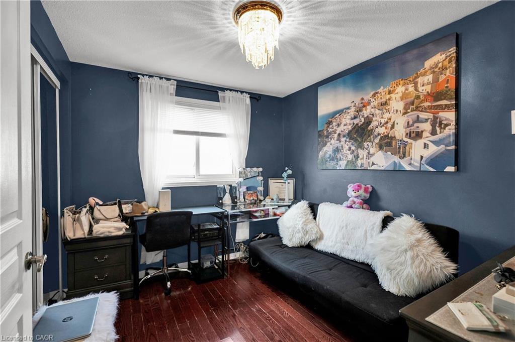 52 Dawn Crescent Property Photo 24