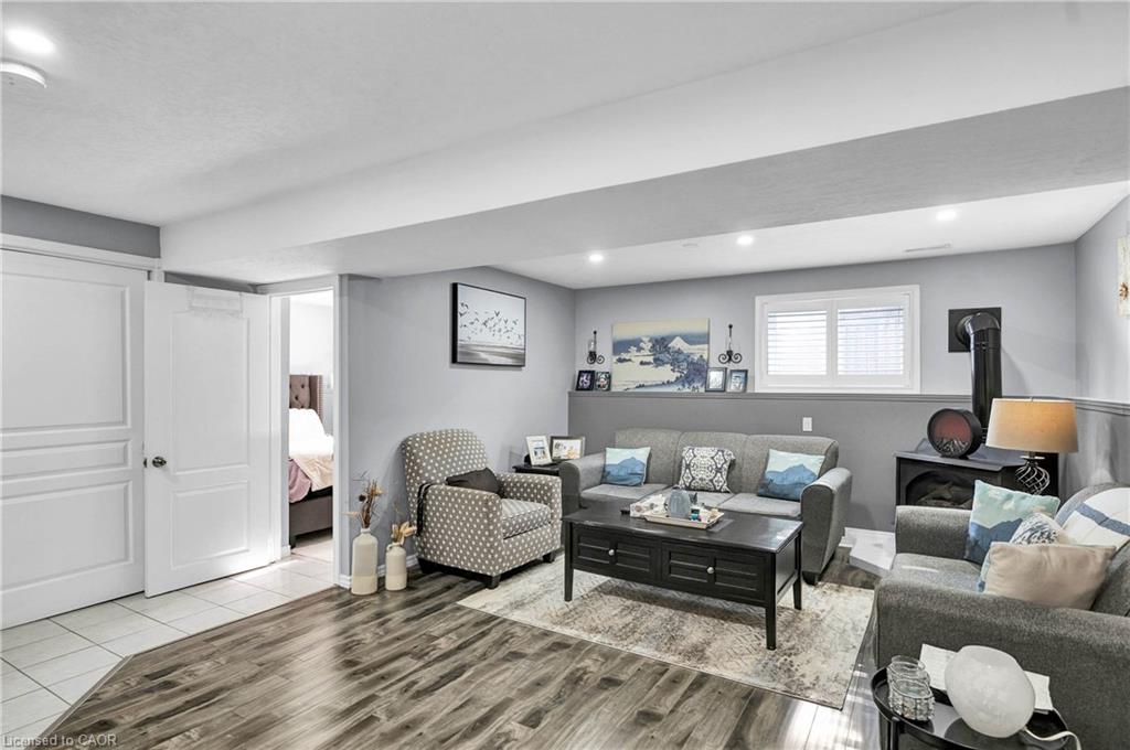 52 Dawn Crescent Property Photo 29