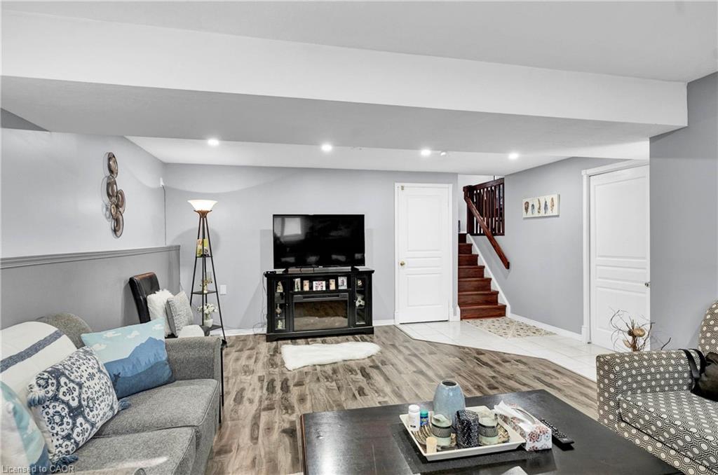 52 Dawn Crescent Property Photo 30