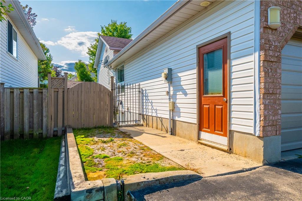 52 Dawn Crescent Property Photo 35