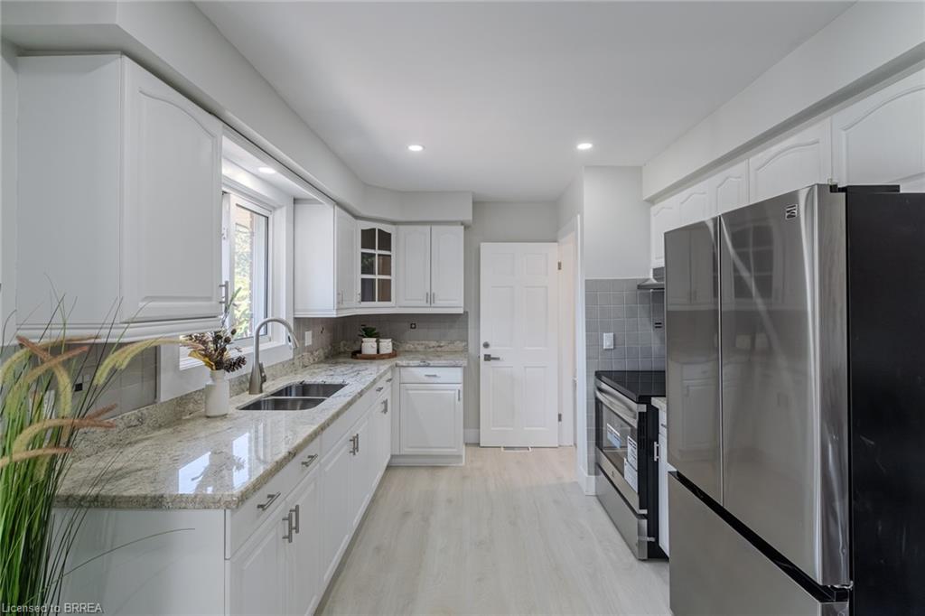 106 Wood Street Property Photo 8