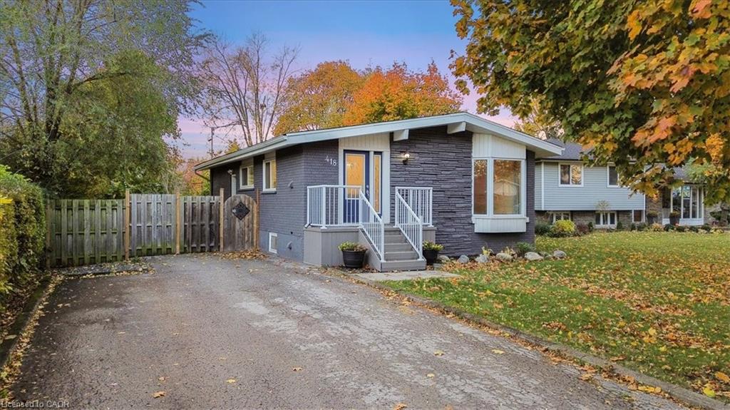 418 Norrie Crescent Property Photo 2