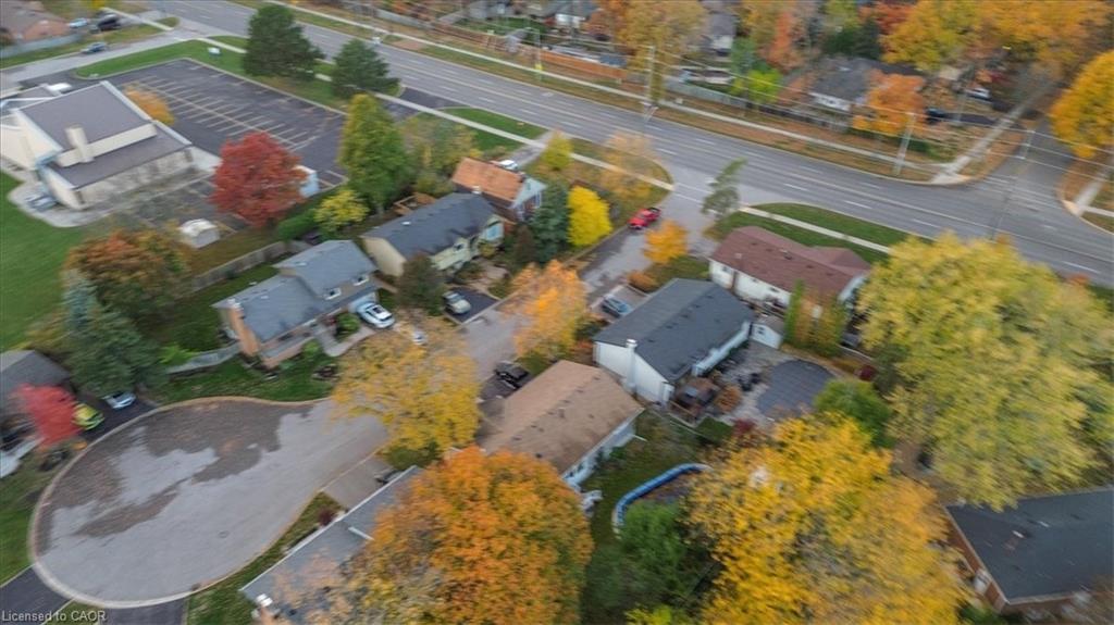 418 Norrie Crescent Property Photo 7