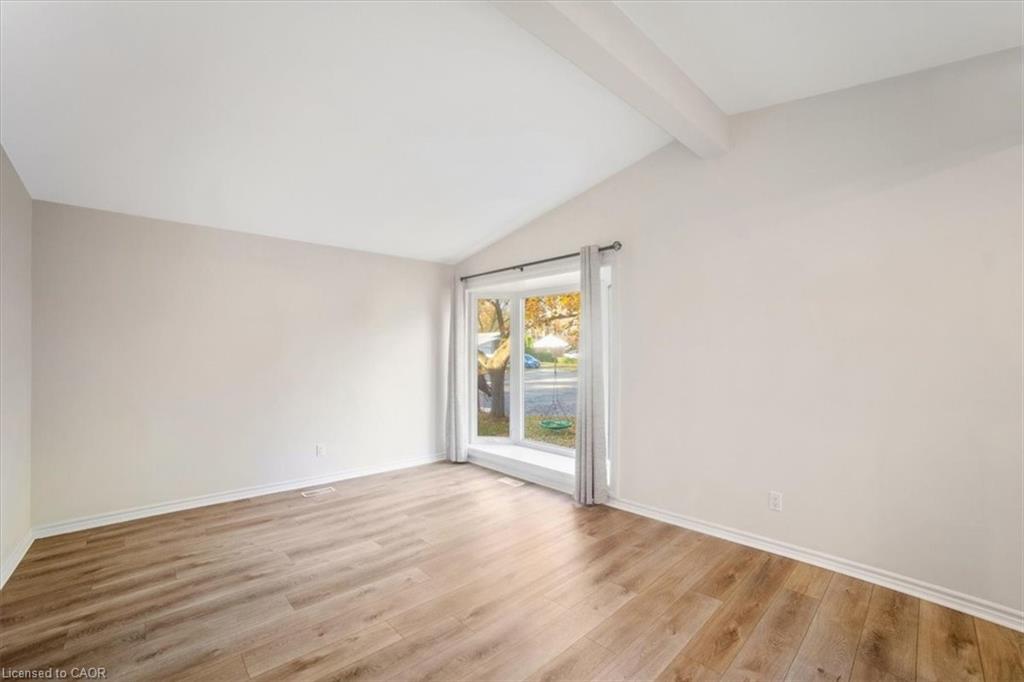 418 Norrie Crescent Property Photo 9