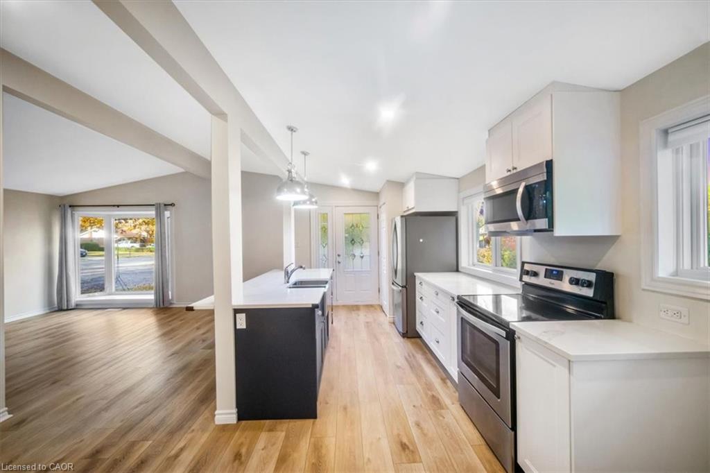 418 Norrie Crescent Property Photo 12