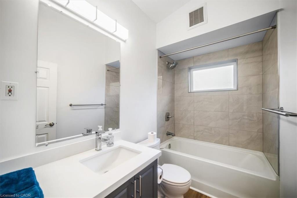 418 Norrie Crescent Property Photo 15